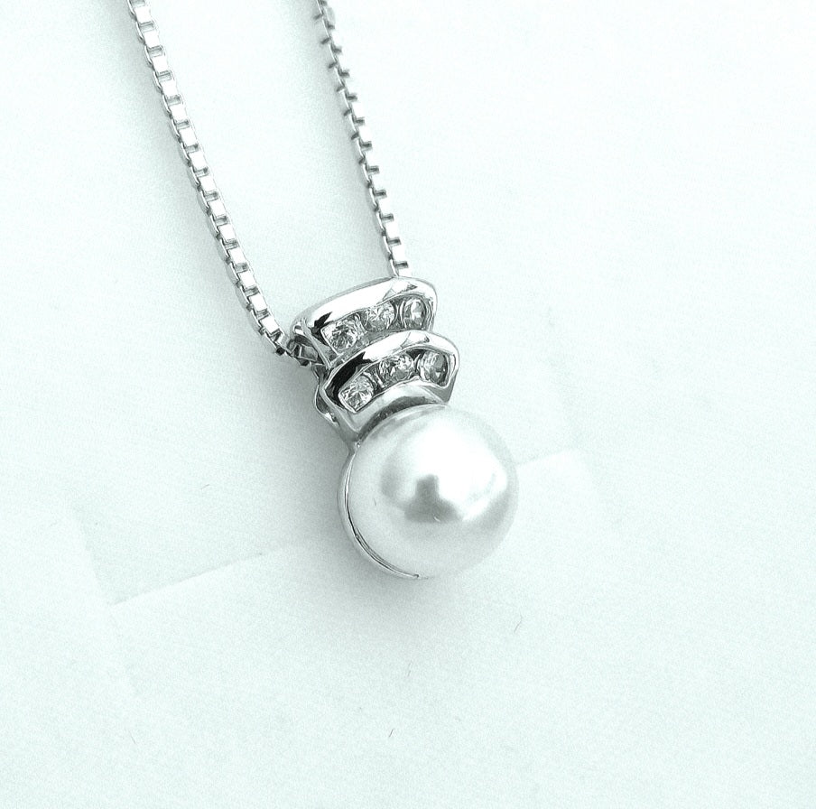 Minimalist Pearl Set in 925 Sterling Silver