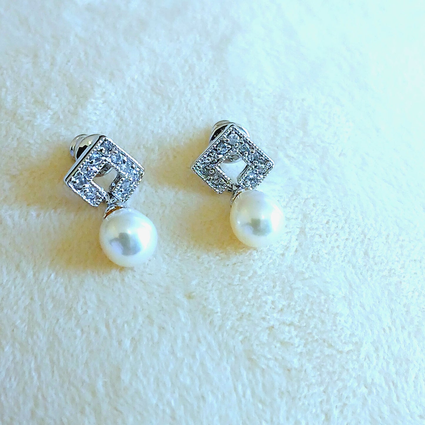 Tear-drop elegance
