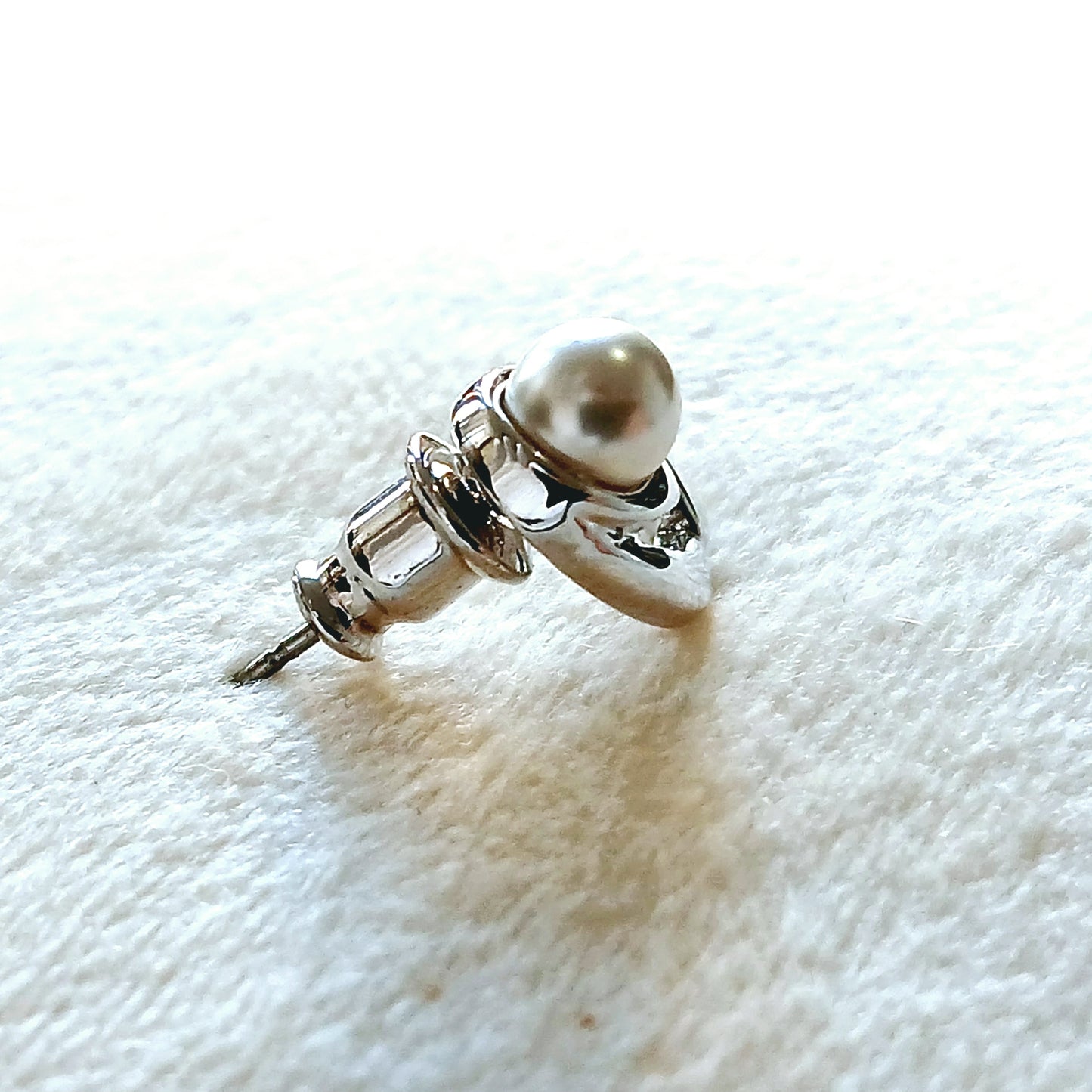 Shimmering pearls with 925 sterling silver