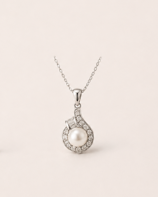 Luna Éclore