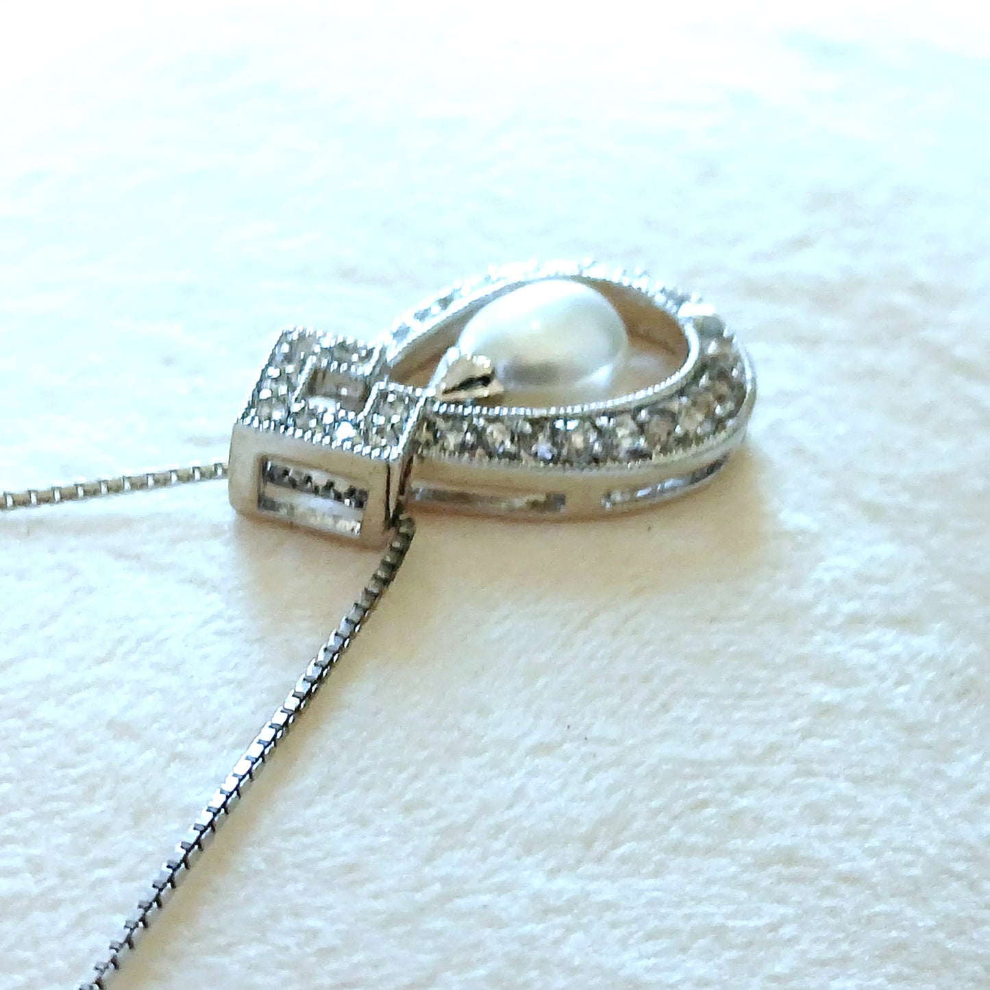 Tear-drop elegance
