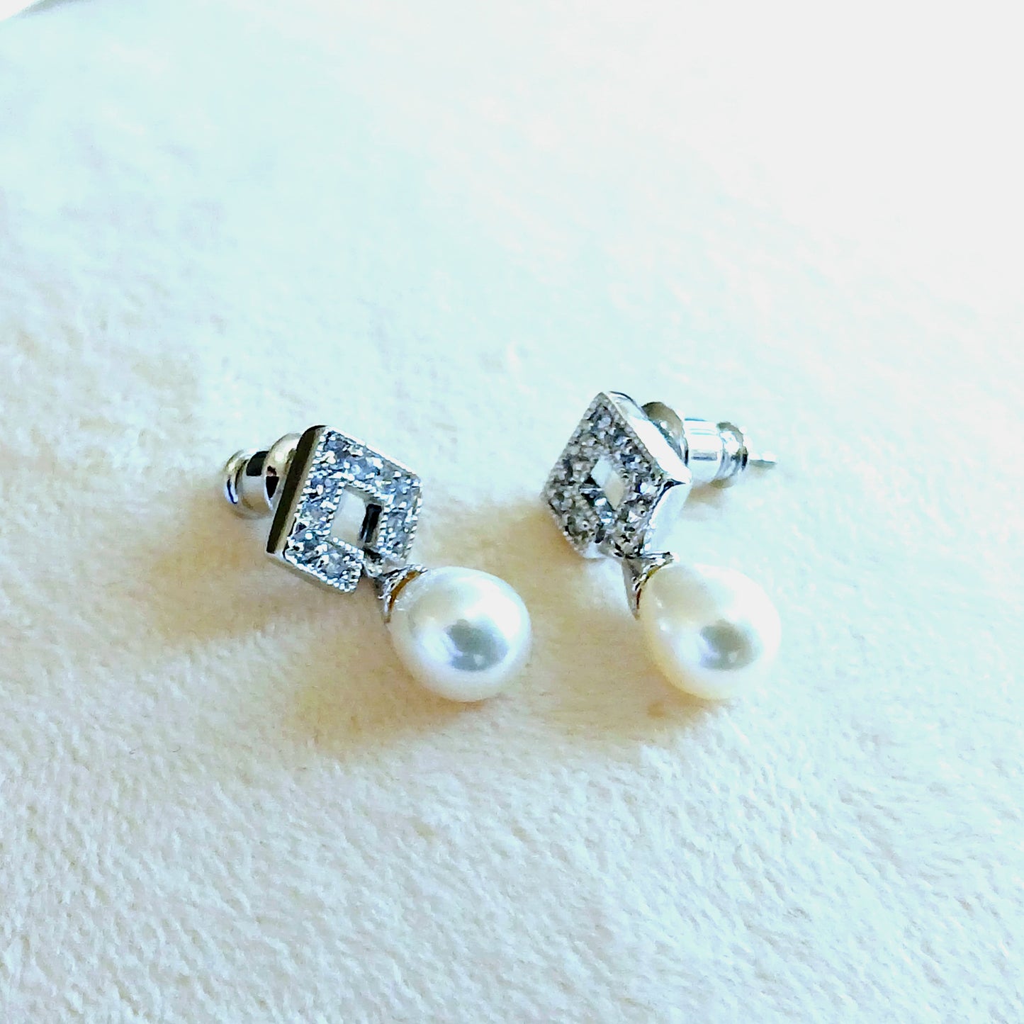 Tear-drop elegance