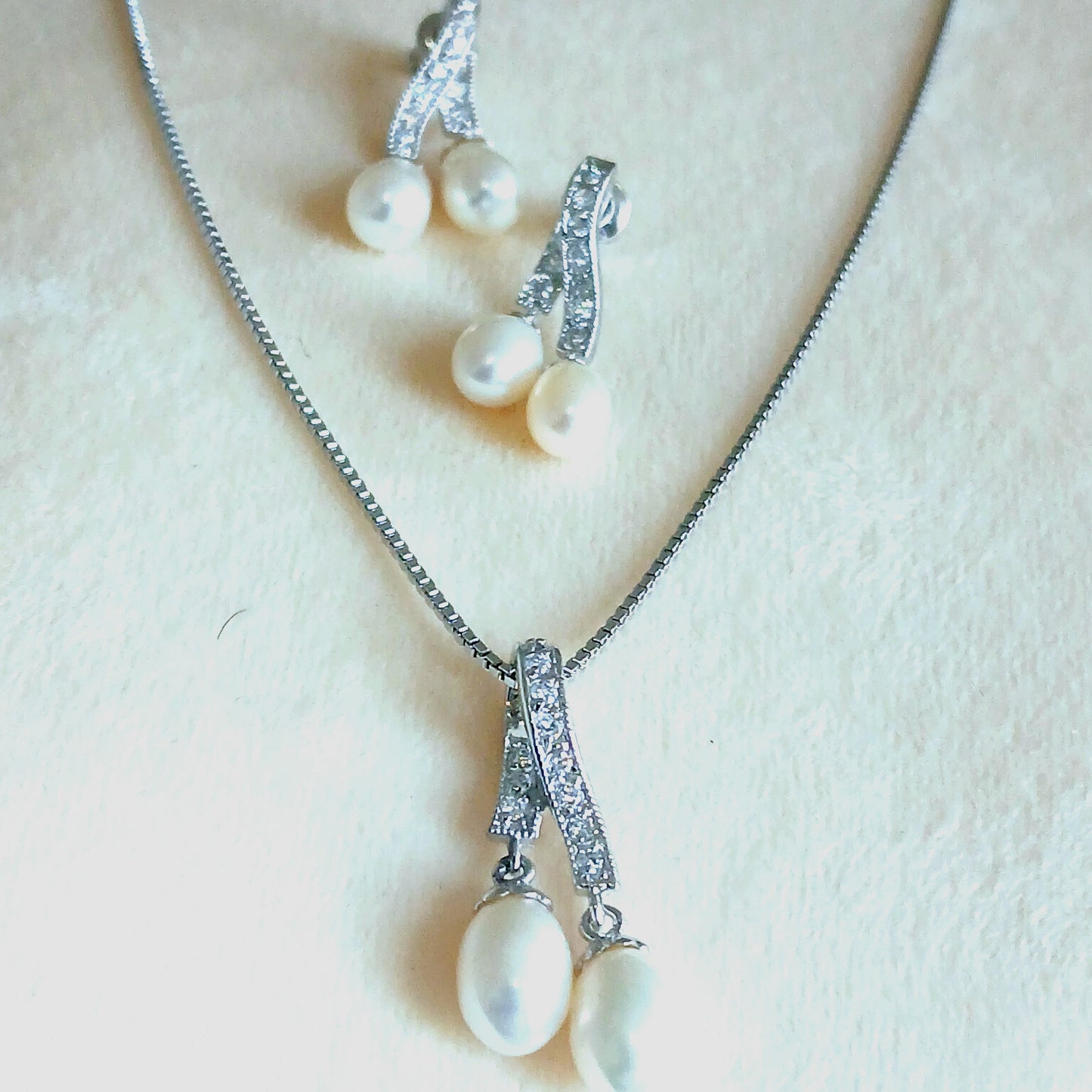 Pearl Cascade Elegance set