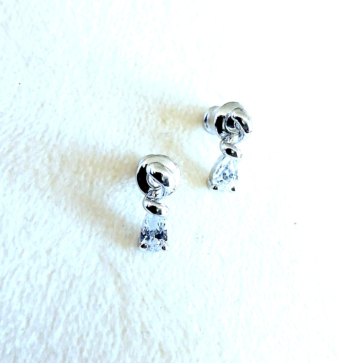 Serpenti tear drop earring and pendant set in 925 sterling silver