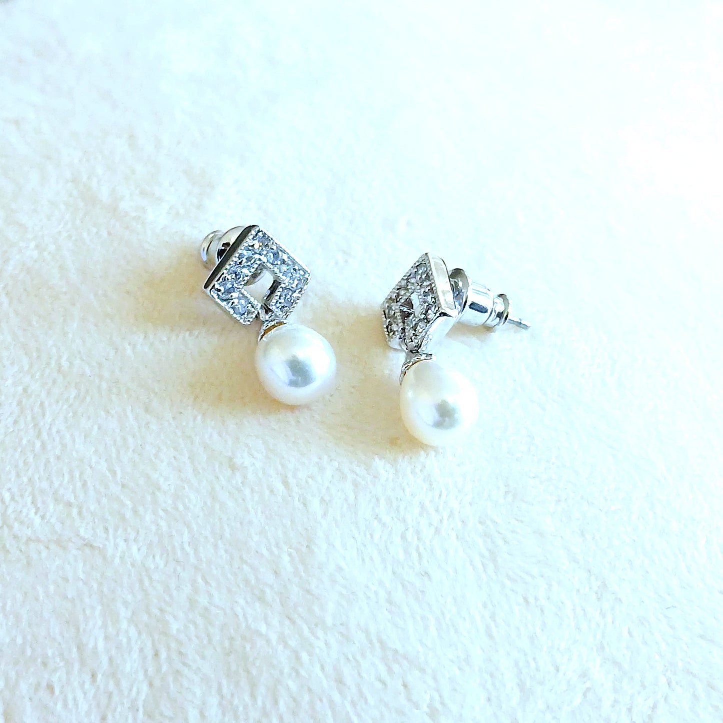 Tear-drop elegance